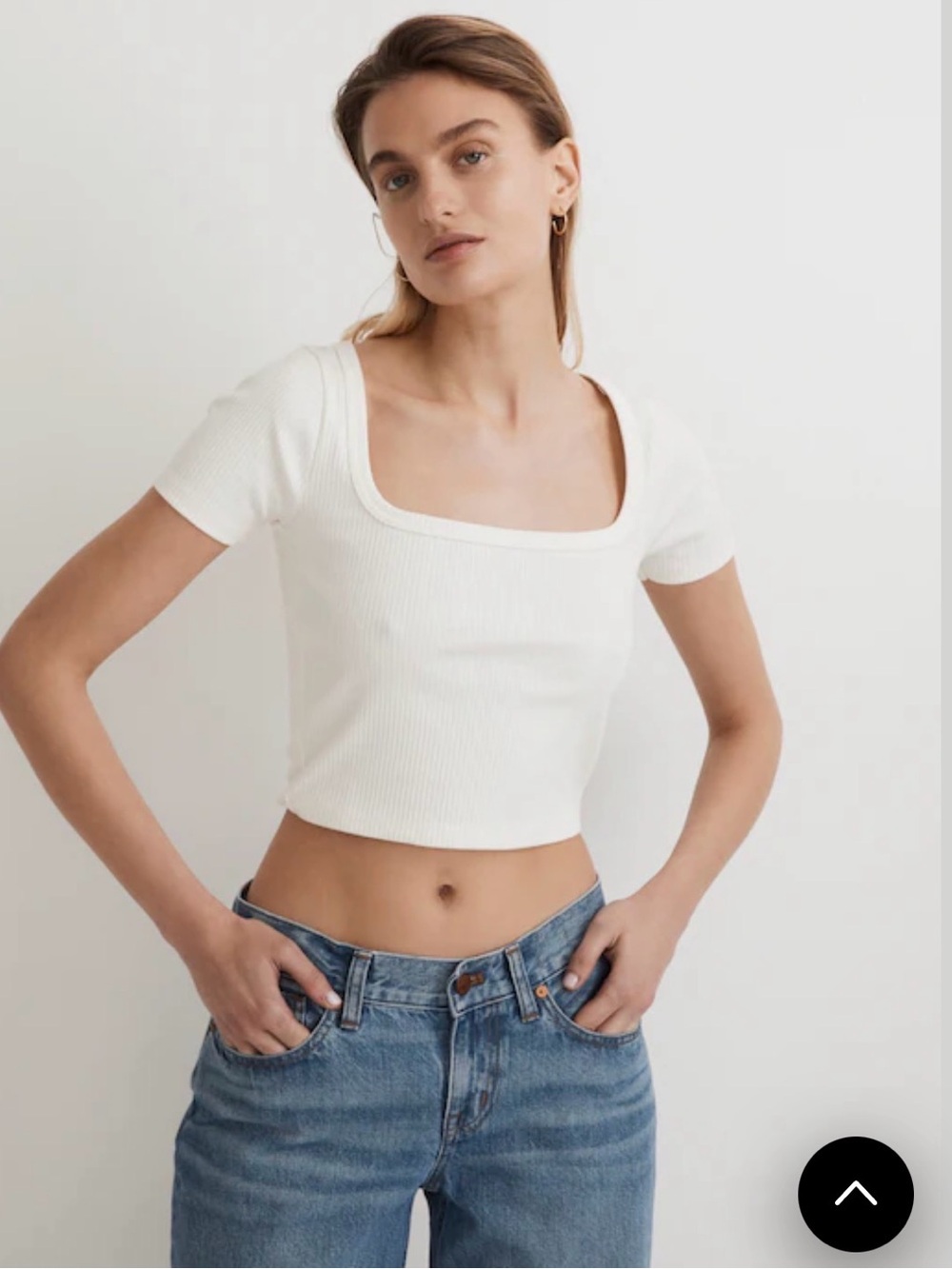 Square-Neck Crop Tee in Sleekhold - Picture 5 of 5
